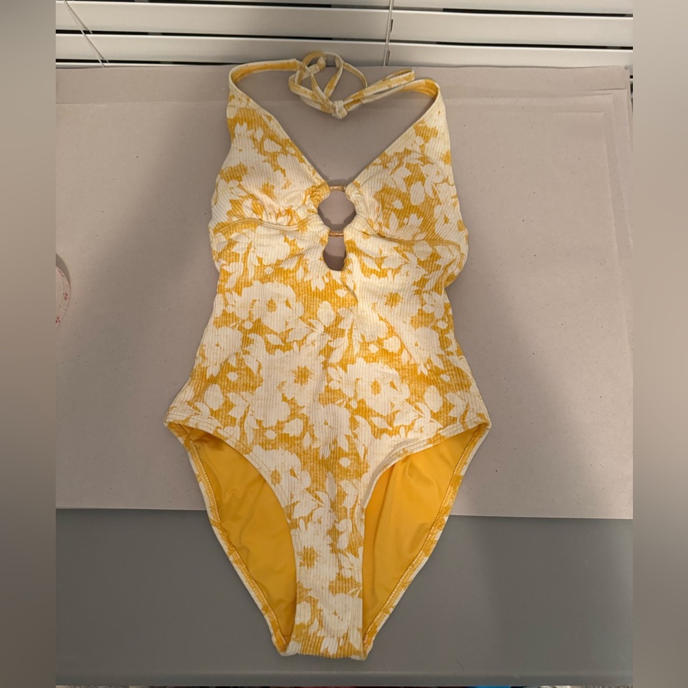 Colada’s Australia Yellow Floral Women Swim One Piece Sz 4